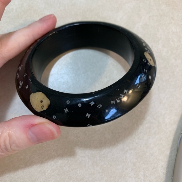 Jewelry - Unusual Black Bangle Vintage